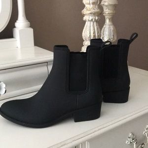 New Urban Outfitters Boots